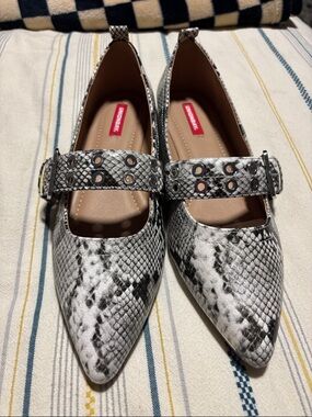 UNIONBAY Black & White Snake-Print Mary Jane Flats NWOT